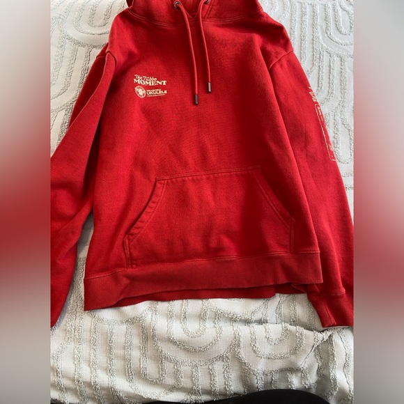 Tubbo Moment Red Hoodie - Picture 2 of 7
